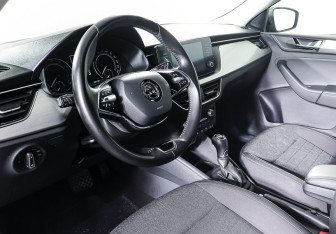 Подержанный автомобиль Skoda Rapid Liftback 2020 года (12 фото)