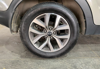 Подержанный автомобиль Kia Sportage 2015 года (17 фото)