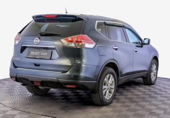 Подержанный автомобиль Nissan X-Trail 2016 года (5 фото)