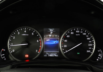 Подержанный автомобиль Lexus NX 2015 года (11 фото)