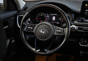 Подержанный автомобиль Kia Seltos 2020 года (12 фото)