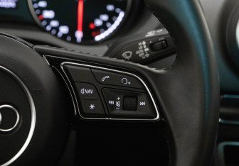 Подержанный автомобиль Audi A3 Sedan 2017 года (16 фото)