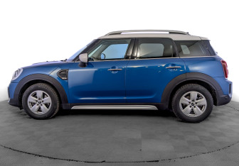 Подержанный автомобиль MINI Countryman 2021 года (8 фото)