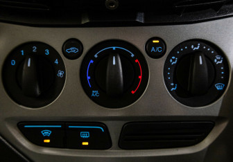 Подержанный автомобиль Ford Focus Hatchback 2014 года (9 фото)