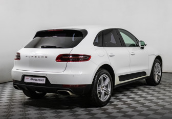 Подержанный автомобиль Porsche Macan 2016 года (5 фото)