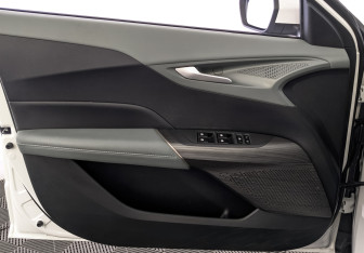 Подержанный автомобиль Changan Lamore 2023 года (19 фото)