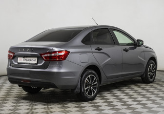 Подержанный автомобиль LADA (ВАЗ) Vesta Sedan 2019 года (5 фото)