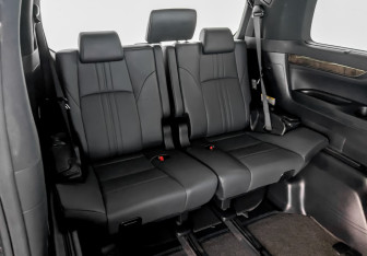 Подержанный автомобиль Toyota Alphard 2021 года (28 фото)