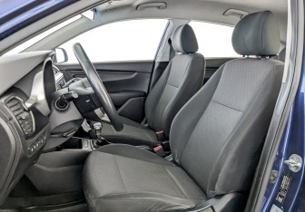 Подержанный автомобиль Kia Rio Hatchback 2021 года (20 фото)