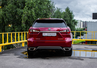 Подержанный автомобиль Lexus RX 2015 года (5 фото)