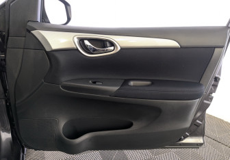 Подержанный автомобиль Nissan Sentra Sedan 2014 года (21 фото)