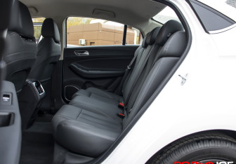 Подержанный автомобиль Omoda S5 2024 года (10 фото)