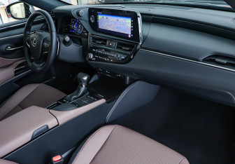 Новый Lexus ES 2025 (7 фото)