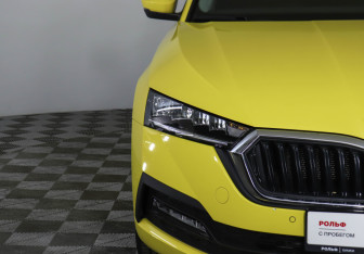 Подержанный автомобиль Skoda Octavia Liftback 2021 года (14 фото)