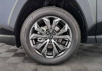 Новый Toyota RAV4 2025 (7 фото)