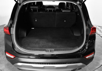 Подержанный автомобиль Hyundai Santa Fe 2019 года (19 фото)