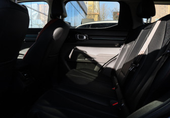 Подержанный автомобиль Haval H3 2024 года (10 фото)