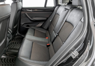 Подержанный автомобиль BMW X4 2018 года (12 фото)