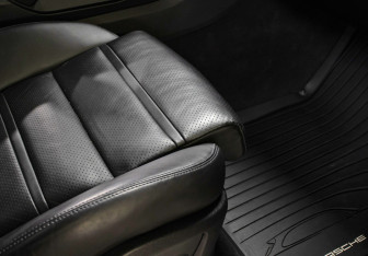 Подержанный автомобиль Porsche Cayenne 2021 года (9 фото)