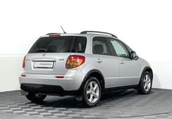 Подержанный автомобиль Suzuki SX4 Hatchback 2009 года (5 фото)