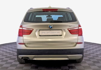 Подержанный автомобиль BMW X3 2013 года (6 фото)