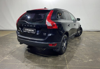 Подержанный автомобиль Volvo XC60 2011 года (4 фото)