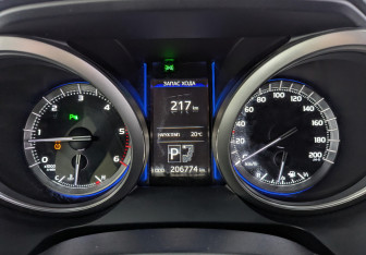 Подержанный автомобиль Toyota Land Cruiser Prado 2015 года (16 фото)