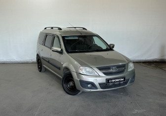 Подержанный автомобиль LADA (ВАЗ) Largus Wagon 2013 года (3 фото)