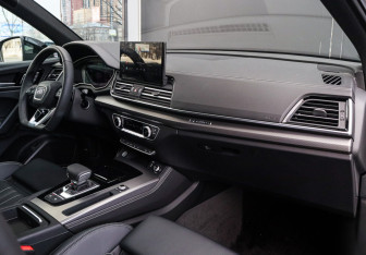 Подержанный автомобиль Audi Q5 2025 года (7 фото)