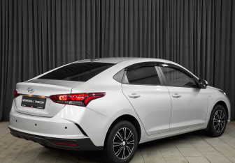 Подержанный автомобиль Hyundai Solaris Sedan 2020 года (4 фото)