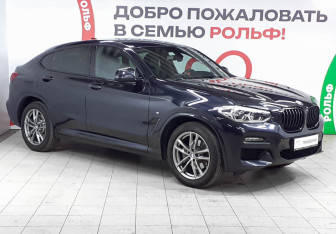 Подержанный автомобиль BMW X4 2019 года (3 фото)