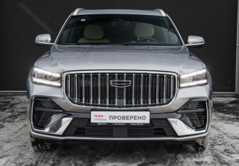 Подержанный автомобиль Geely Monjaro 2025 года (2 фото)