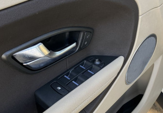 Подержанный автомобиль Land Rover Range Rover Evoque 2012 года (19 фото)