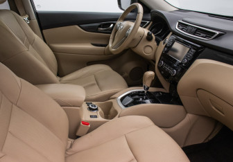 Подержанный автомобиль Nissan X-Trail 2017 года (9 фото)