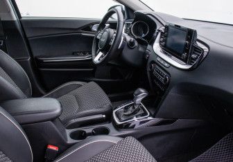 Подержанный автомобиль Kia Ceed Wagon 2021 года (10 фото)