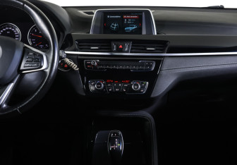 Подержанный автомобиль BMW X2 2019 года (14 фото)