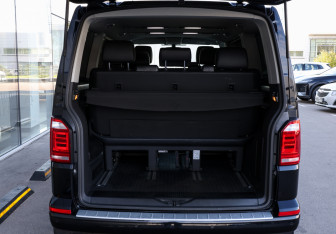 Подержанный автомобиль Volkswagen Multivan 2019 года (9 фото)