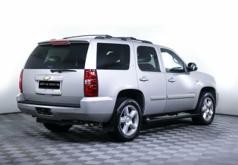 Подержанный автомобиль Chevrolet Tahoe 2008 года (3 фото)