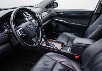 Подержанный автомобиль Toyota Camry Sedan 2016 года (9 фото)