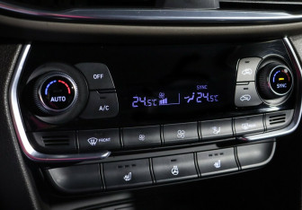 Подержанный автомобиль Hyundai Santa Fe 2018 года (13 фото)