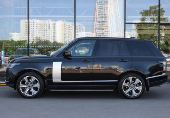 Подержанный автомобиль Land Rover Range Rover 2018 года (8 фото)