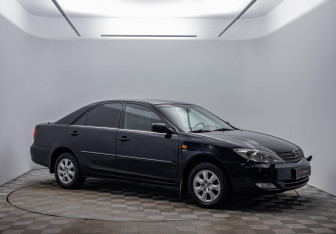 Подержанный автомобиль Toyota Camry Sedan 2004 года (3 фото)
