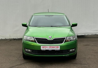 Подержанный автомобиль Skoda Rapid Liftback 2018 года (2 фото)