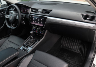 Подержанный автомобиль Skoda Superb Liftback 2020 года (7 фото)