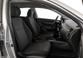 Подержанный автомобиль Kia Rio Hatchback 2021 года (22 фото)