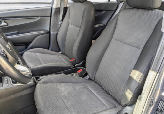 Подержанный автомобиль Kia Rio Hatchback 2021 года (20 фото)