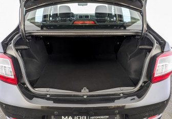 Подержанный автомобиль Renault Logan Sedan 2021 года (10 фото)