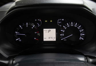 Подержанный автомобиль Toyota Land Cruiser Prado 2019 года (13 фото)