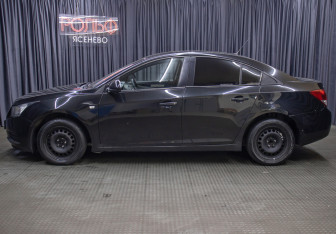 Подержанный автомобиль Chevrolet Cruze Sedan 2011 года (8 фото)