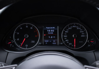 Подержанный автомобиль Audi Q5 2014 года (12 фото)